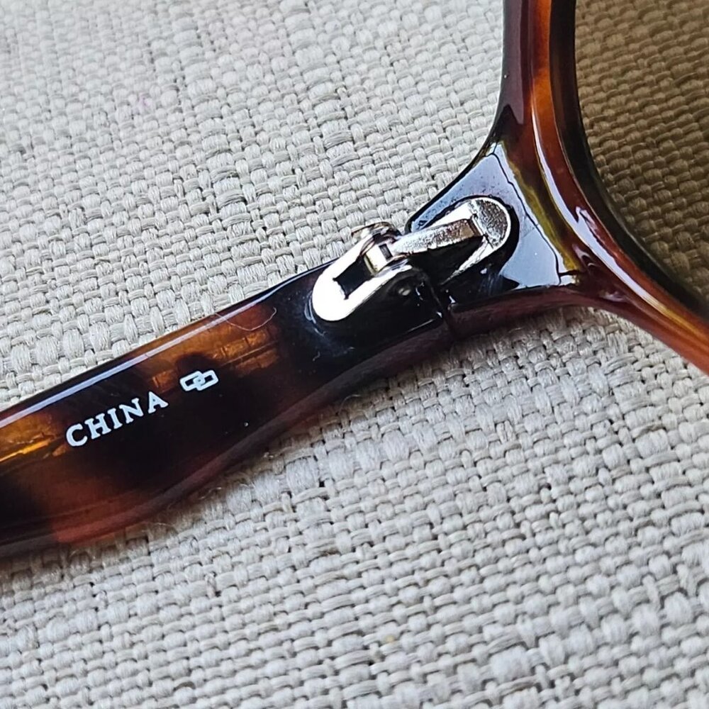 Liz Claiborne Women Sunglasses 12115 Brown Tortoise Eye Wear Shades - Picture 8 of 12